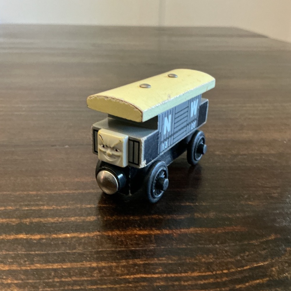 Thomas & Friends Wooden Railway NW Brakevan Grey Black Train Car Learning Curve
